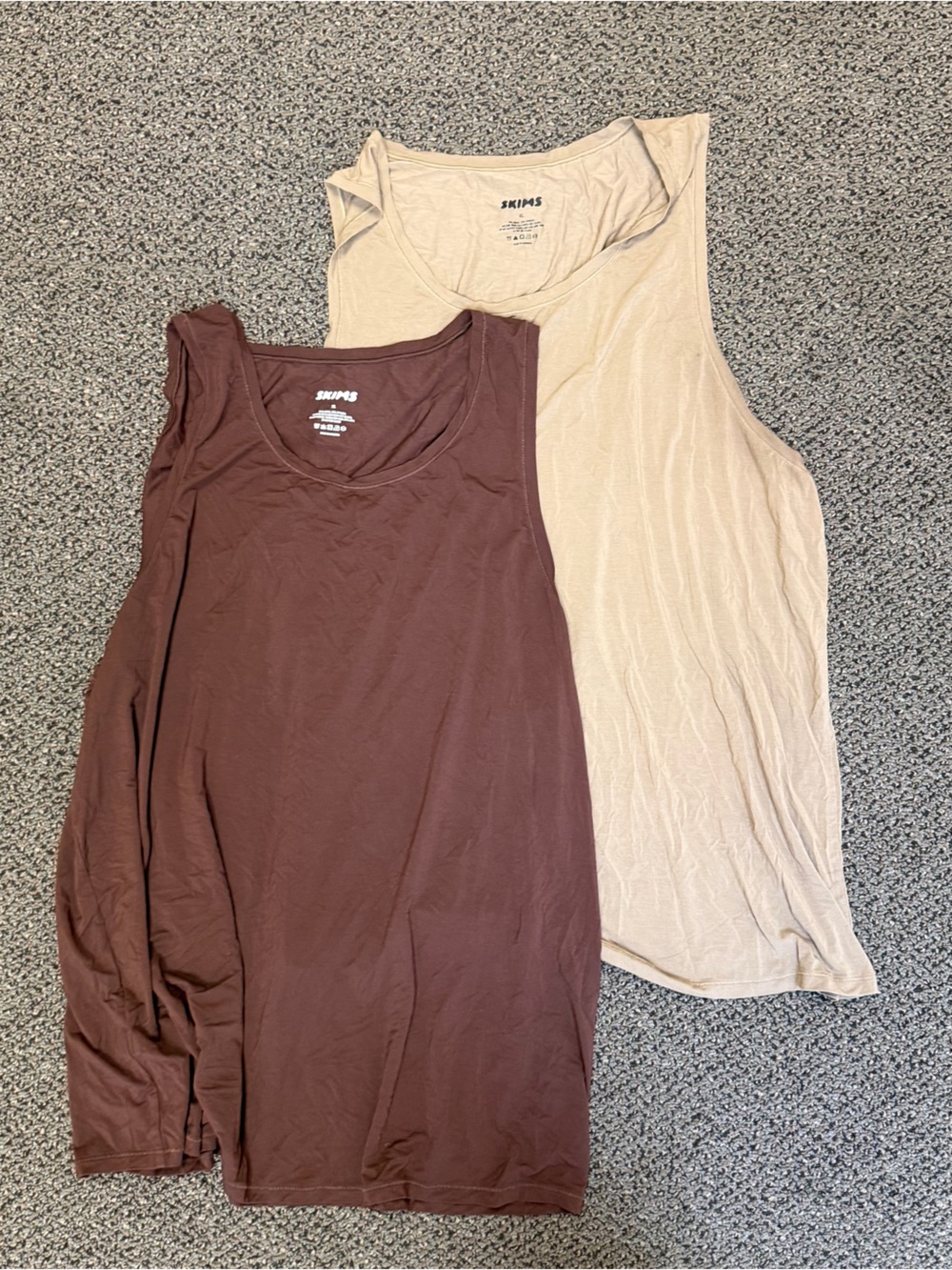 SKIMS Women's Tank Tops in Chocolate Brown and Light Beige lot of 2 xl tank